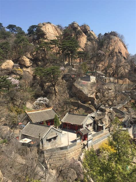  Het Qianshan Park: Een Oase van Groen en een Toevluchtsoord voor Verloren Zielen!