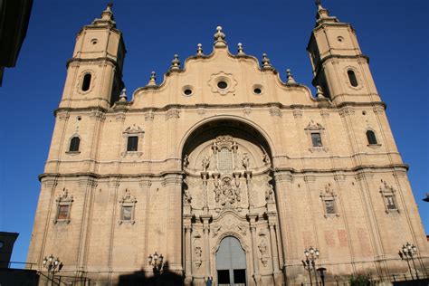 De Iglesia de Santa María la Mayor: Een Meesterwerk van Mudéjar Architectuur en een Oase van Rust in Úbeda