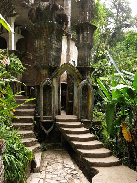 De Jardín Surrealista de Xilitla! Een magische escapade door de Mexicaanse jungle!