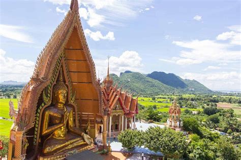  De Wat Tham Sua: Een Verborgen Parel in het Heuvelland van Mueang Mae Hong Son!