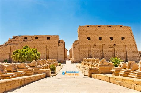  Het Tempelcomplex van Luxor: Een Oase van Geschiedenis en Mythen!