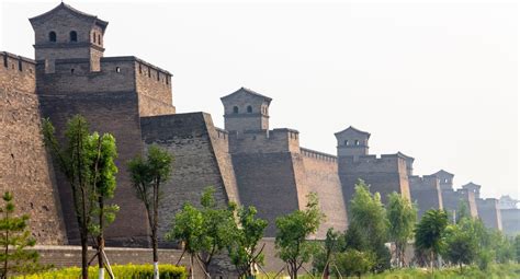 De Oude Stadmuur van Hanzhong: Een Monumentale Reis Door de Tijd en Cultuur!