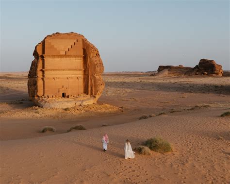 Het Mysterieuze Bovenste Gebied van de Shilibaoijng Ruïnes: Een Reis Doorheen Tijd en Geschiedenis!